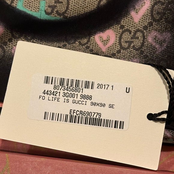 Gucci Scarf “Life is Gucci” Ghost Signature Silk Scarf NEW with tags and box - Picture 4 of 10